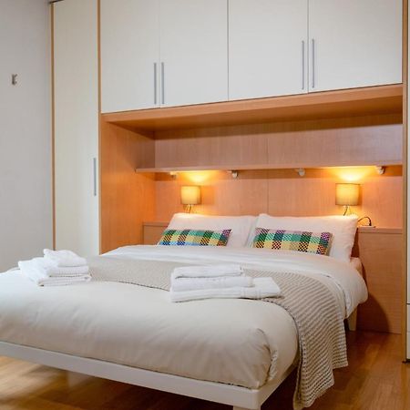 Riva Central Apartment - Free Parking Buitenkant foto